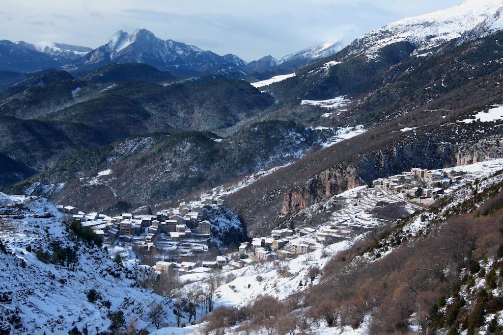 La Closa Hostel Castellar De N'Hug Zewnętrze zdjęcie
