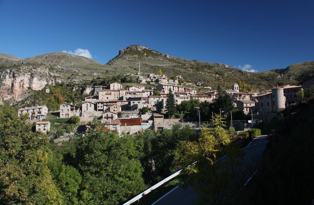La Closa Hostel Castellar De N'Hug Zewnętrze zdjęcie