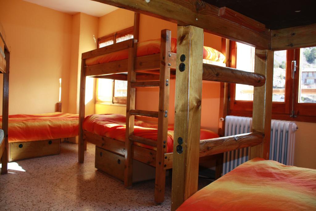 La Closa Hostel Castellar De N'Hug Zewnętrze zdjęcie