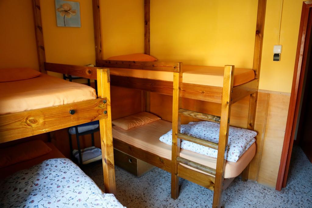 La Closa Hostel Castellar De N'Hug Zewnętrze zdjęcie