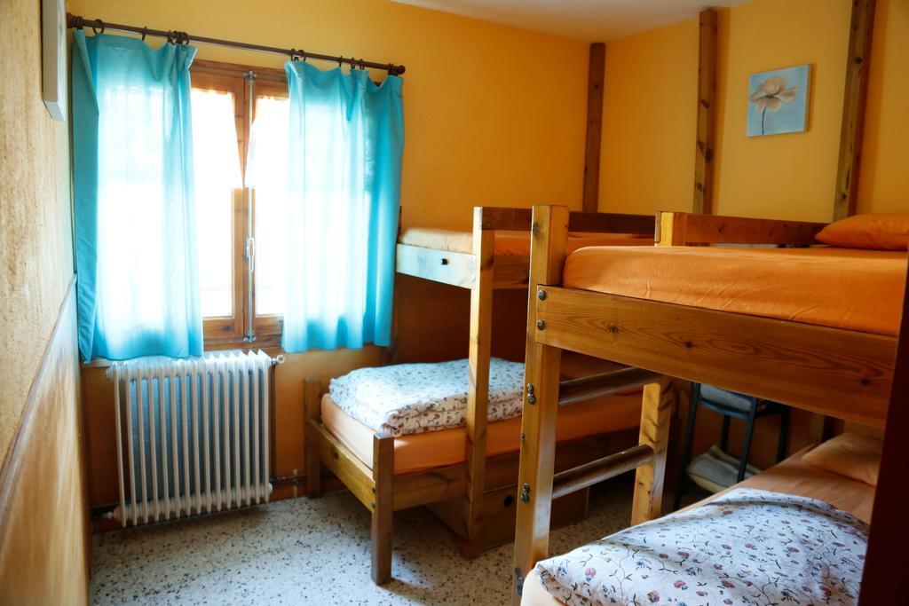 La Closa Hostel Castellar De N'Hug Zewnętrze zdjęcie