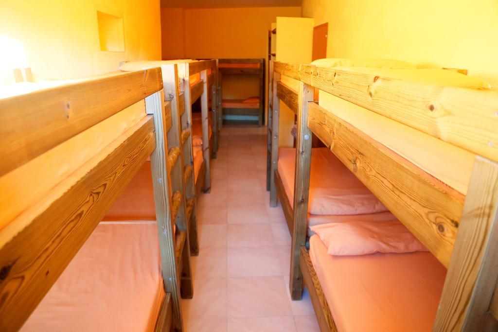 La Closa Hostel Castellar De N'Hug Zewnętrze zdjęcie