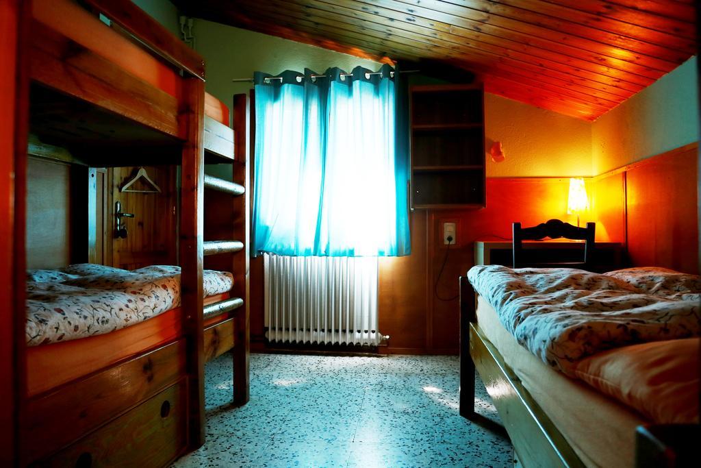 La Closa Hostel Castellar De N'Hug Zewnętrze zdjęcie